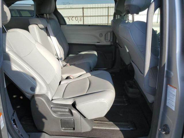 Photo 10 VIN: 5TDYRKEC8NS115473 - TOYOTA SIENNA XLE 