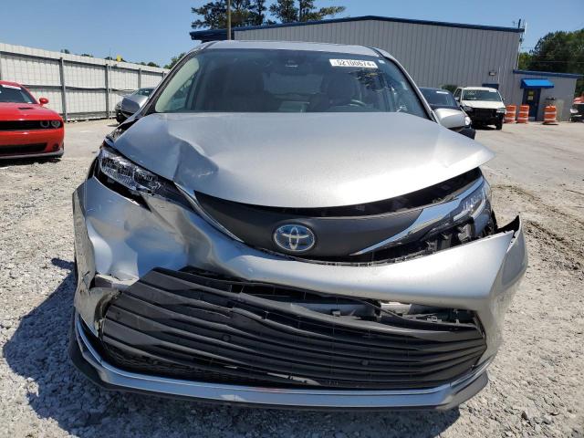 Photo 4 VIN: 5TDYRKEC9MS003859 - TOYOTA SIENNA XLE 