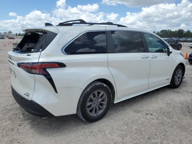 Photo 2 VIN: 5TDYRKEC9MS008446 - TOYOTA SIENNA XLE 