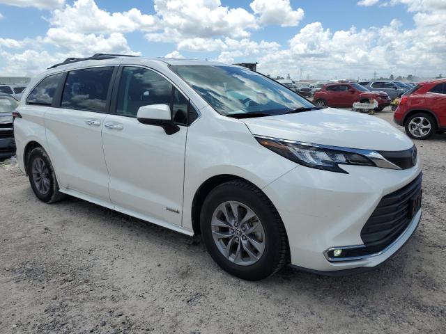 Photo 3 VIN: 5TDYRKEC9MS008446 - TOYOTA SIENNA XLE 