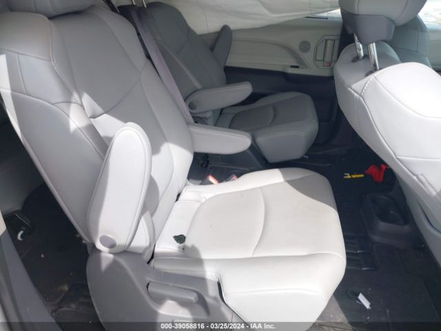 Photo 7 VIN: 5TDYRKEC9MS026185 - TOYOTA SIENNA XLE 