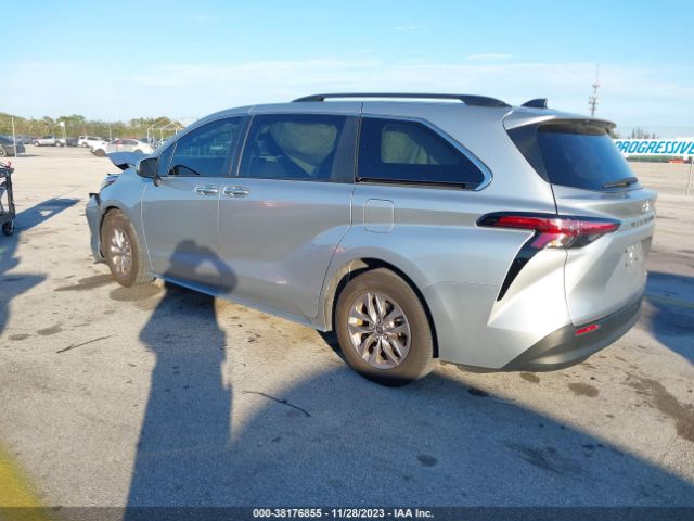 Photo 2 VIN: 5TDYRKEC9NS084637 - TOYOTA SIENNA 