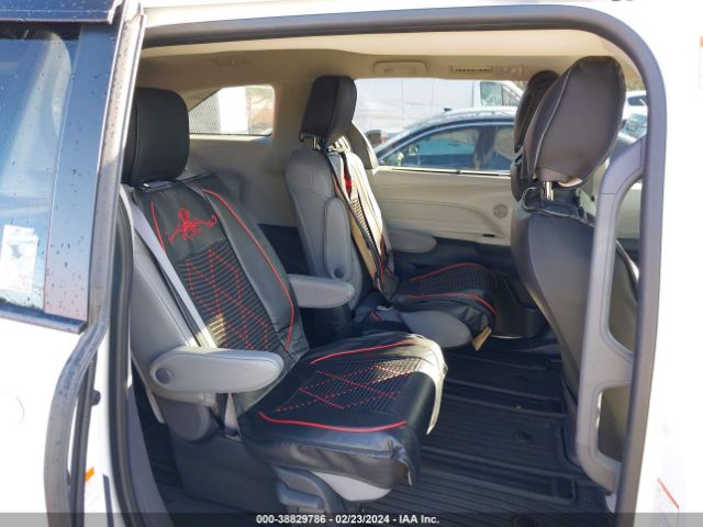 Photo 7 VIN: 5TDYRKEC9NS091734 - TOYOTA SIENNA 