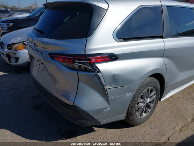 Photo 5 VIN: 5TDYRKECXMS011615 - TOYOTA SIENNA XLE 