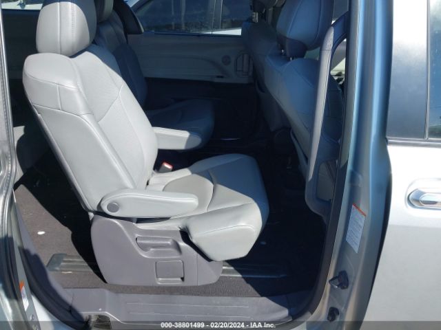 Photo 7 VIN: 5TDYRKECXMS011615 - TOYOTA SIENNA XLE 