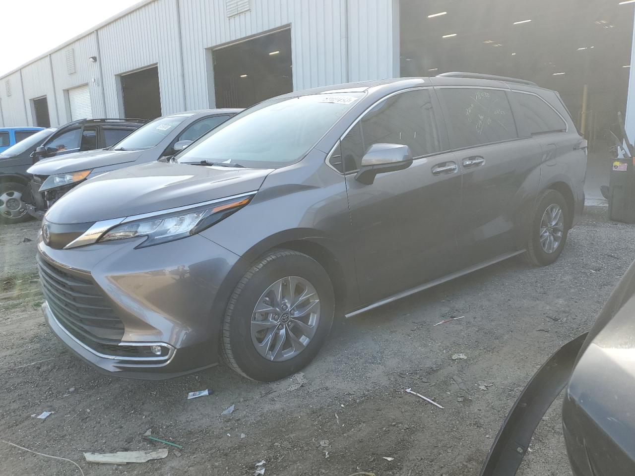 Photo 0 VIN: 5TDYRKECXNS106046 - TOYOTA SIENNA 