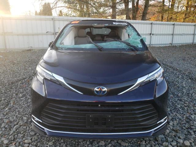 Photo 4 VIN: 5TDYRKECXNS114728 - TOYOTA SIENNA XLE 