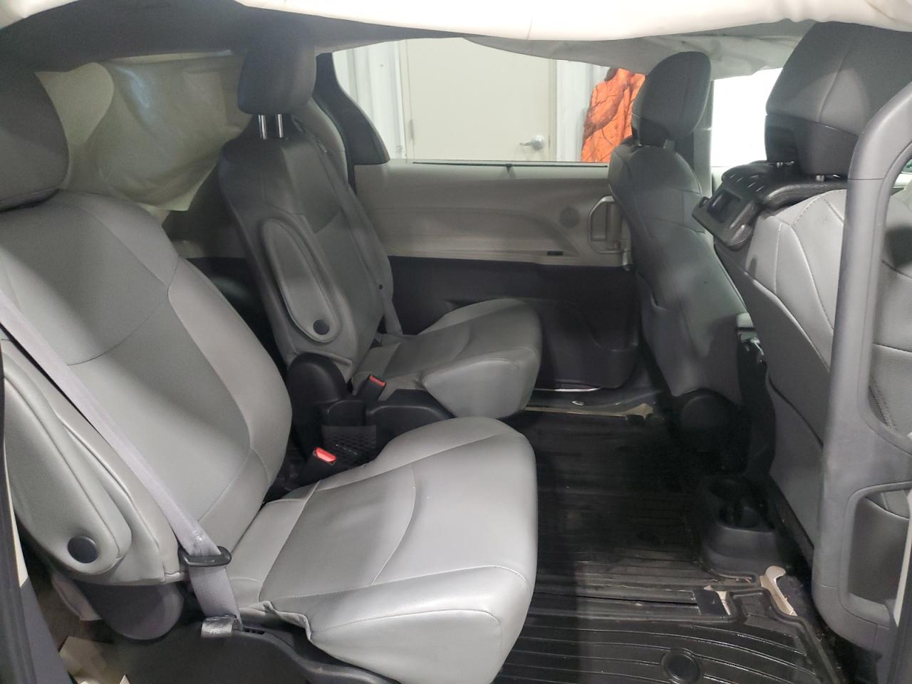 Photo 10 VIN: 5TDYRKECXNS120206 - TOYOTA SIENNA 