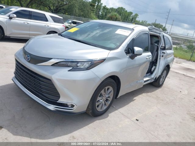 Photo 1 VIN: 5TDYRKECXRS203754 - TOYOTA SIENNA 