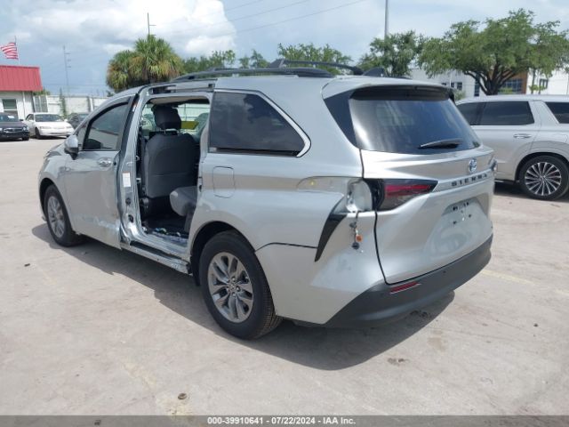 Photo 2 VIN: 5TDYRKECXRS203754 - TOYOTA SIENNA 