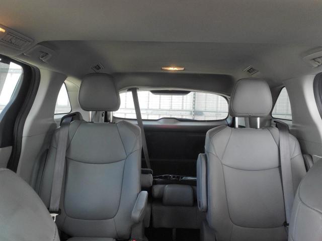 Photo 9 VIN: 5TDYSKFC0MS025963 - TOYOTA SIENNA XLE 