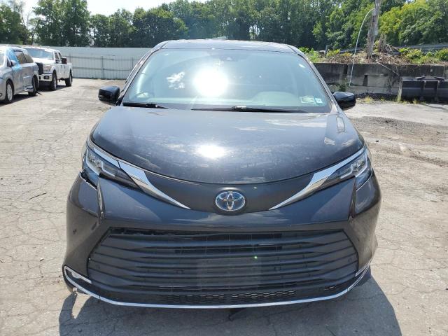 Photo 4 VIN: 5TDYSKFC1MS023204 - TOYOTA SIENNA XLE 