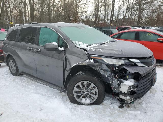 Photo 3 VIN: 5TDYSKFC1PS075677 - TOYOTA SIENNA XLE 