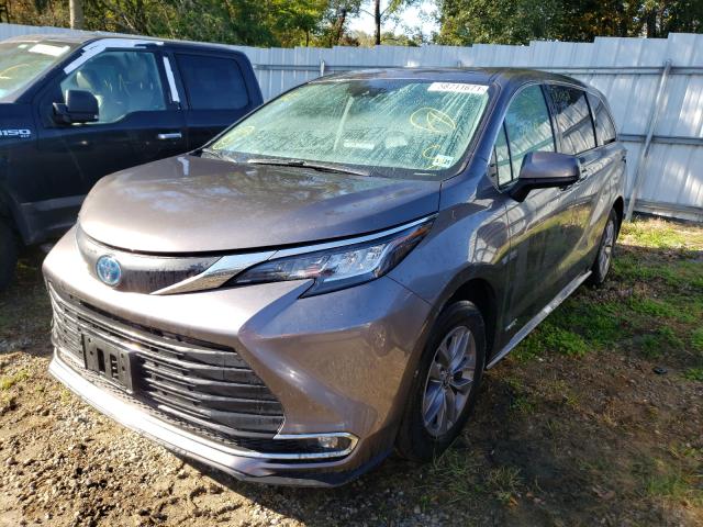 Photo 1 VIN: 5TDYSKFC2MS001700 - TOYOTA SIENNA XLE 