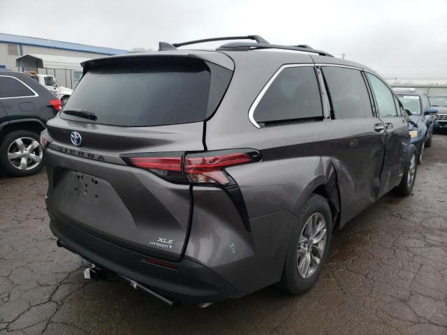 Photo 3 VIN: 5TDYSKFC2MS012843 - TOYOTA SIENNA XLE 