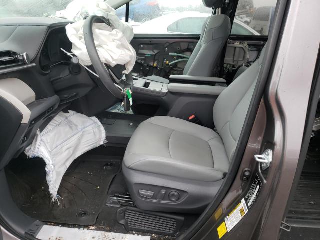 Photo 4 VIN: 5TDYSKFC2MS012843 - TOYOTA SIENNA XLE 