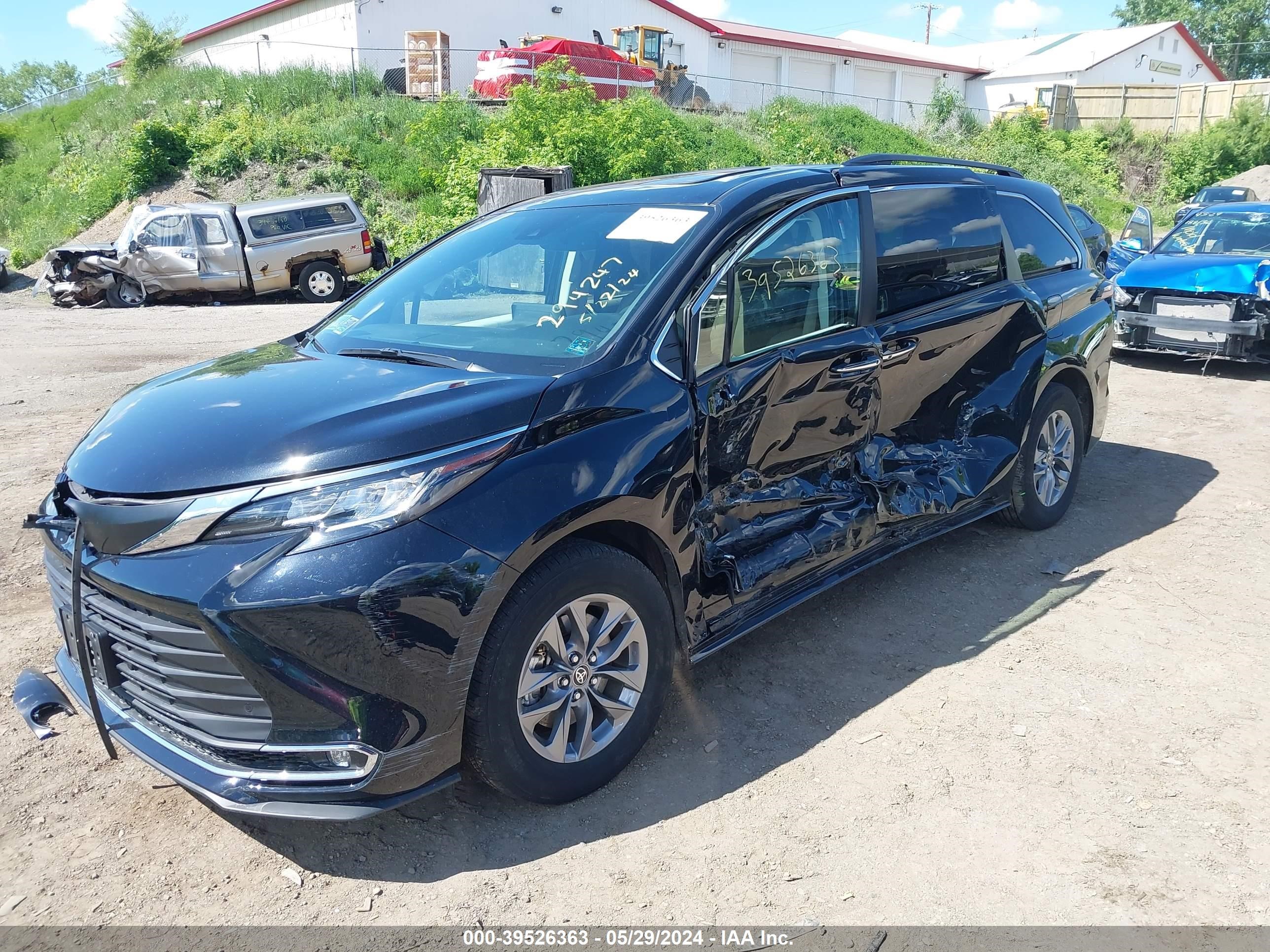 Photo 1 VIN: 5TDYSKFC3MS028467 - TOYOTA SIENNA 