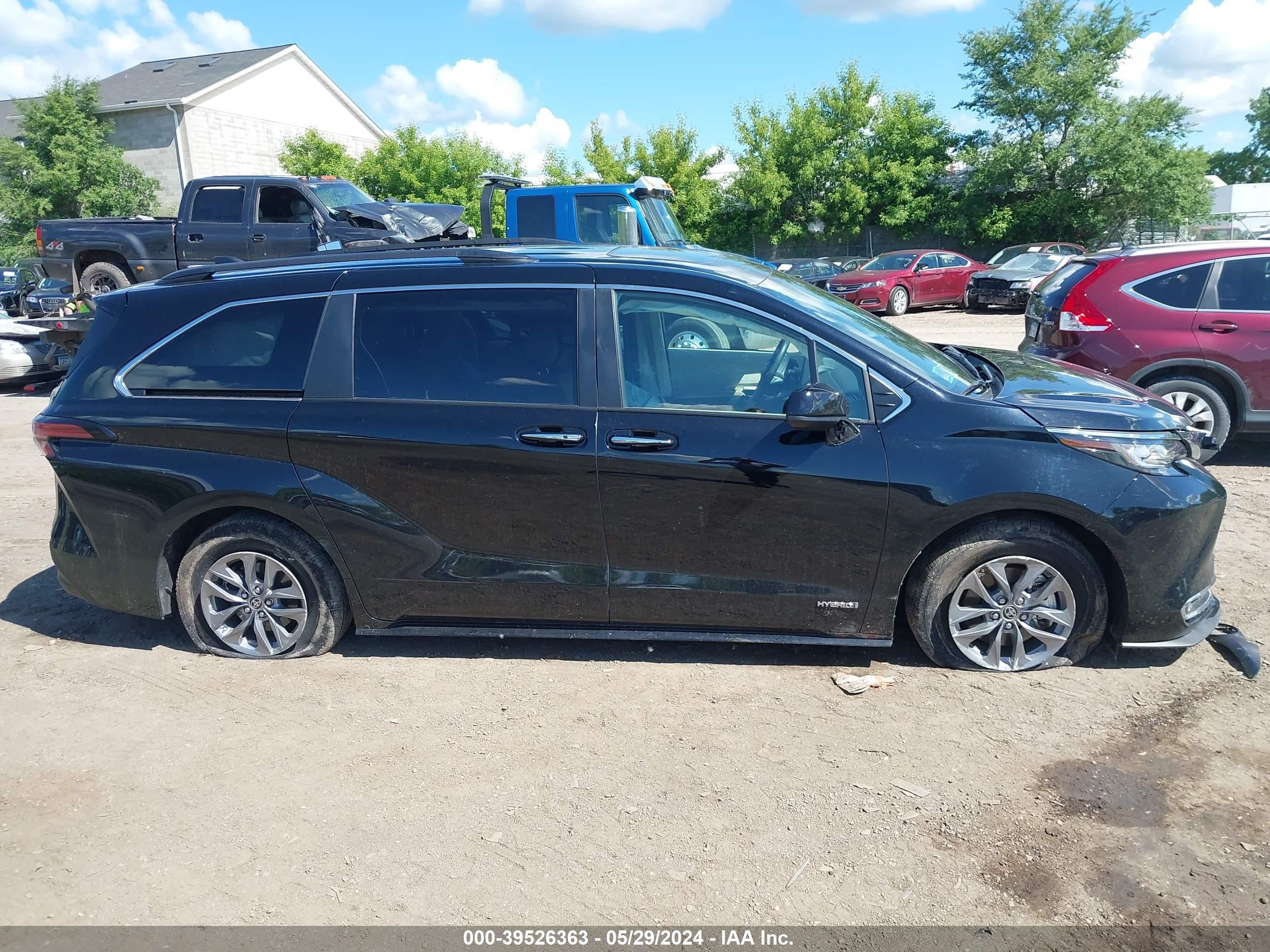 Photo 12 VIN: 5TDYSKFC3MS028467 - TOYOTA SIENNA 