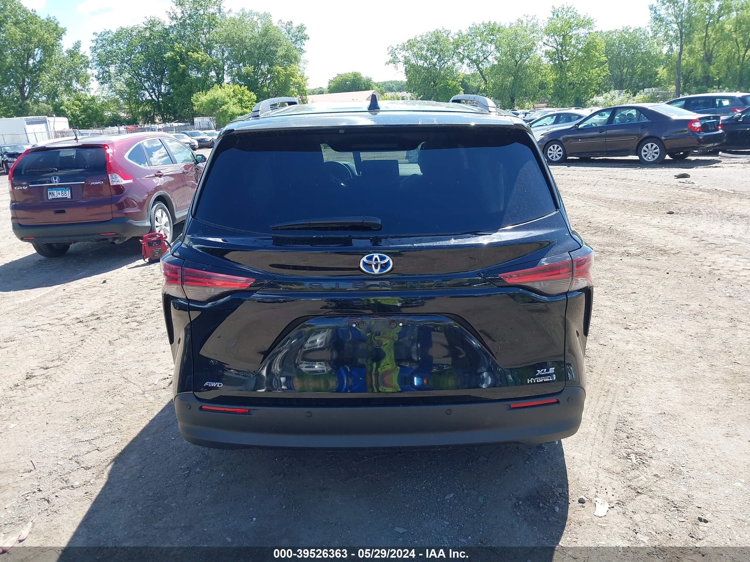 Photo 15 VIN: 5TDYSKFC3MS028467 - TOYOTA SIENNA 