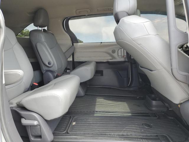 Photo 10 VIN: 5TDYSKFC3MS031319 - TOYOTA SIENNA XLE 