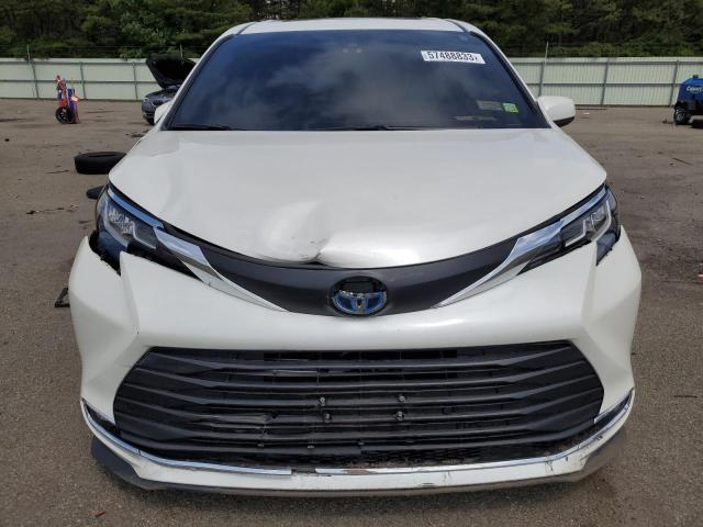 Photo 4 VIN: 5TDYSKFC3MS031319 - TOYOTA SIENNA XLE 