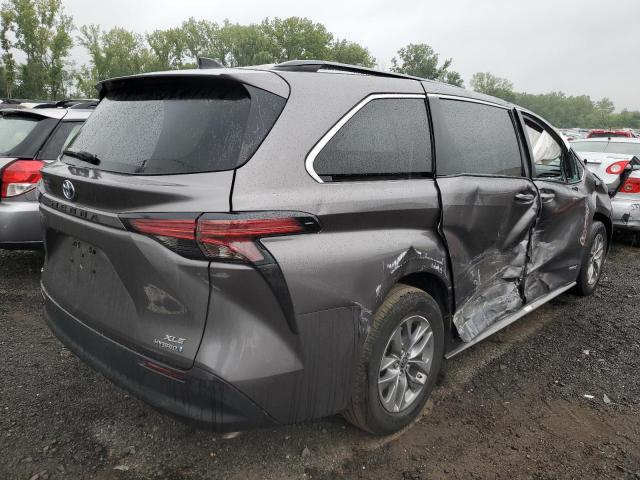 Photo 2 VIN: 5TDYSKFC3MS040148 - TOYOTA SIENNA XLE 