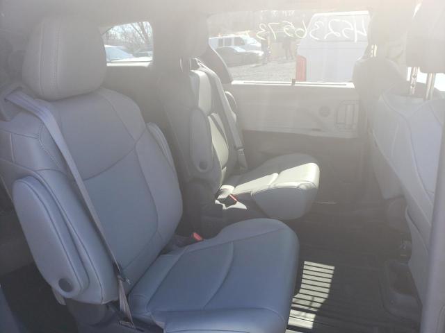 Photo 10 VIN: 5TDYSKFC4MS029918 - TOYOTA SIENNA XLE 