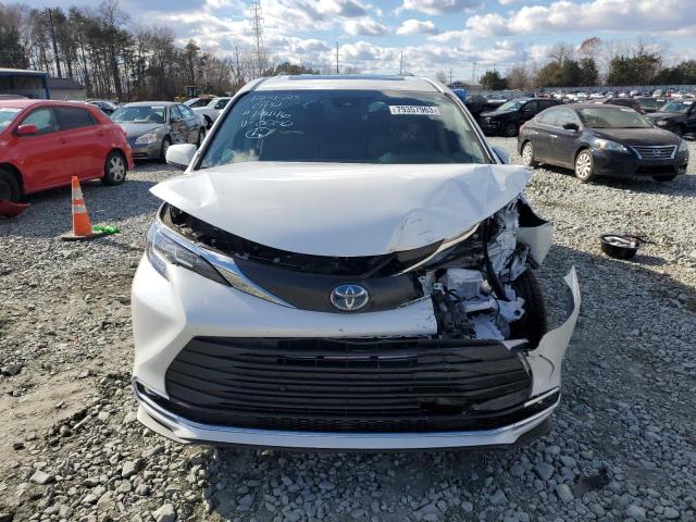 Photo 4 VIN: 5TDYSKFC4NS060250 - TOYOTA SIENNA XLE 