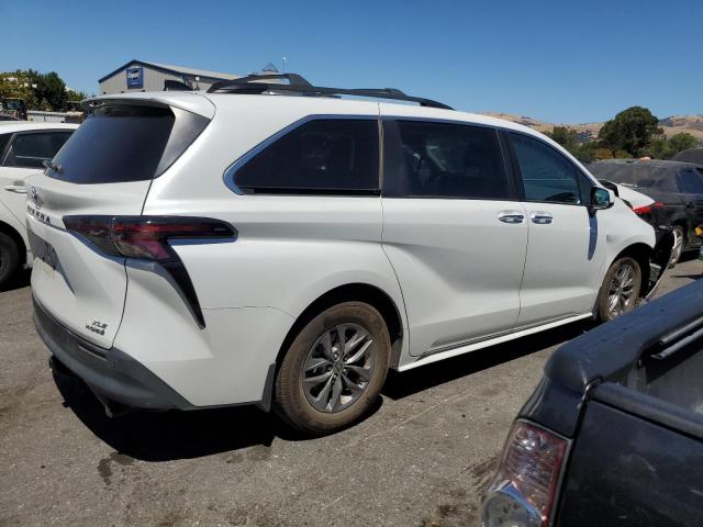 Photo 2 VIN: 5TDYSKFC4PS076757 - TOYOTA SIENNA XLE 