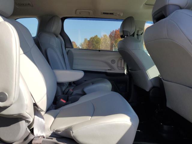 Photo 10 VIN: 5TDYSKFC9MS013245 - TOYOTA SIENNA XLE 