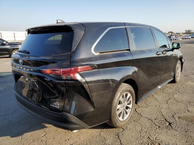 Photo 3 VIN: 5TDYSKFC9MS030207 - TOYOTA SIENNA XLE 