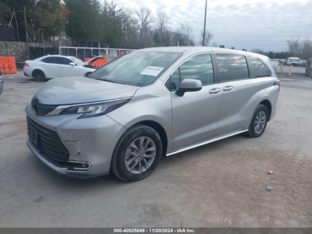 Photo 1 VIN: 5TDYSKFC9PS090721 - TOYOTA SIENNA 