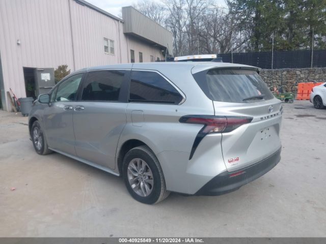 Photo 2 VIN: 5TDYSKFC9PS090721 - TOYOTA SIENNA 