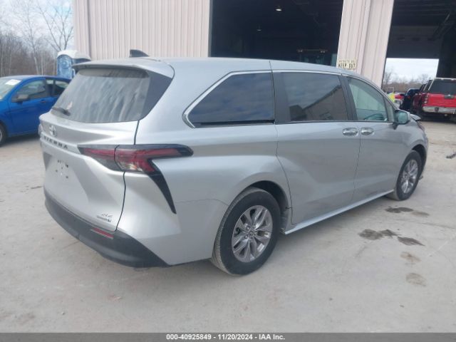 Photo 3 VIN: 5TDYSKFC9PS090721 - TOYOTA SIENNA 