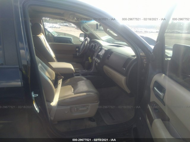 Photo 4 VIN: 5TDYY5G10AS024899 - TOYOTA SEQUOIA 