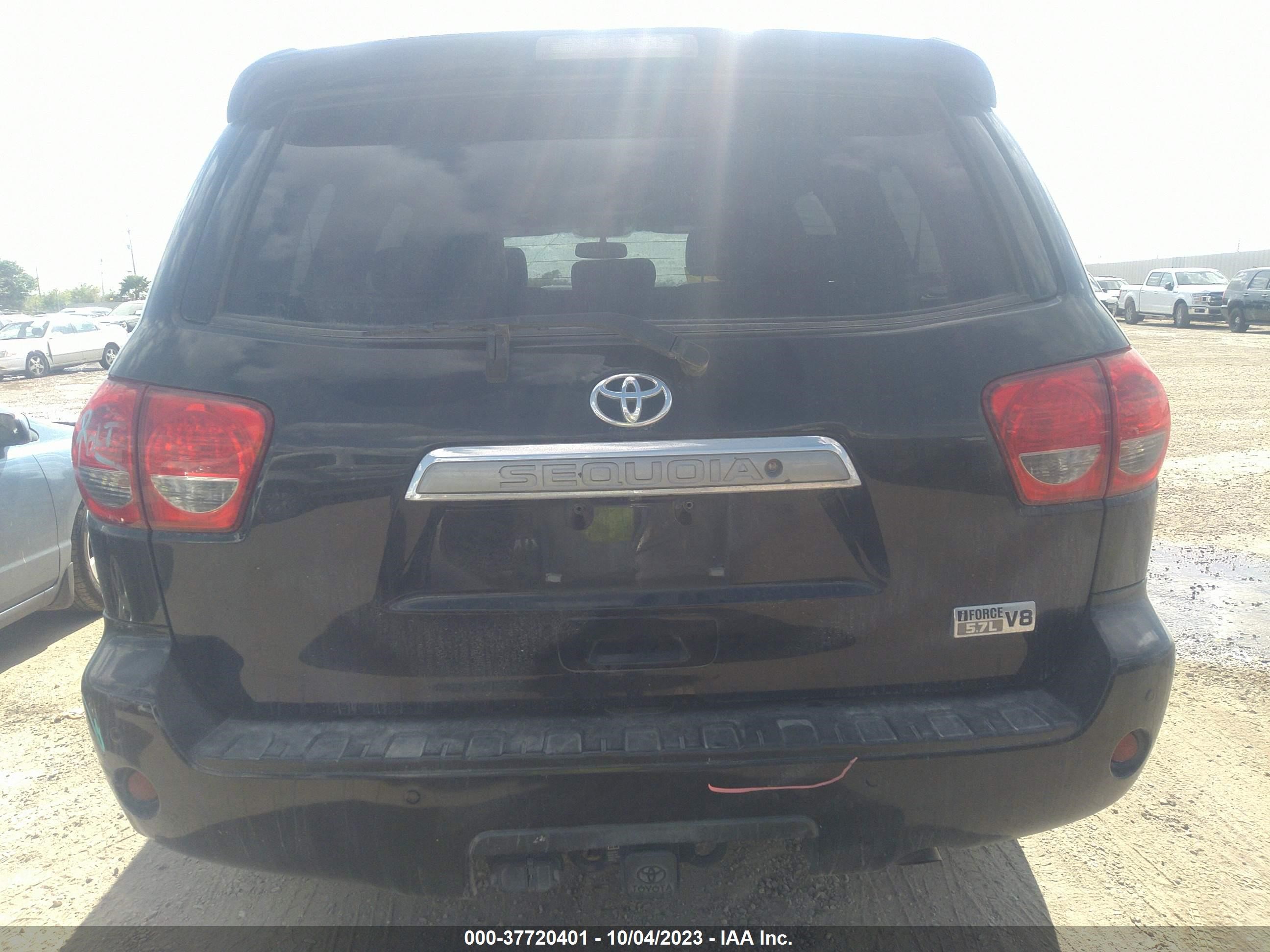 Photo 15 VIN: 5TDYY5G10FS060311 - TOYOTA SEQUOIA 