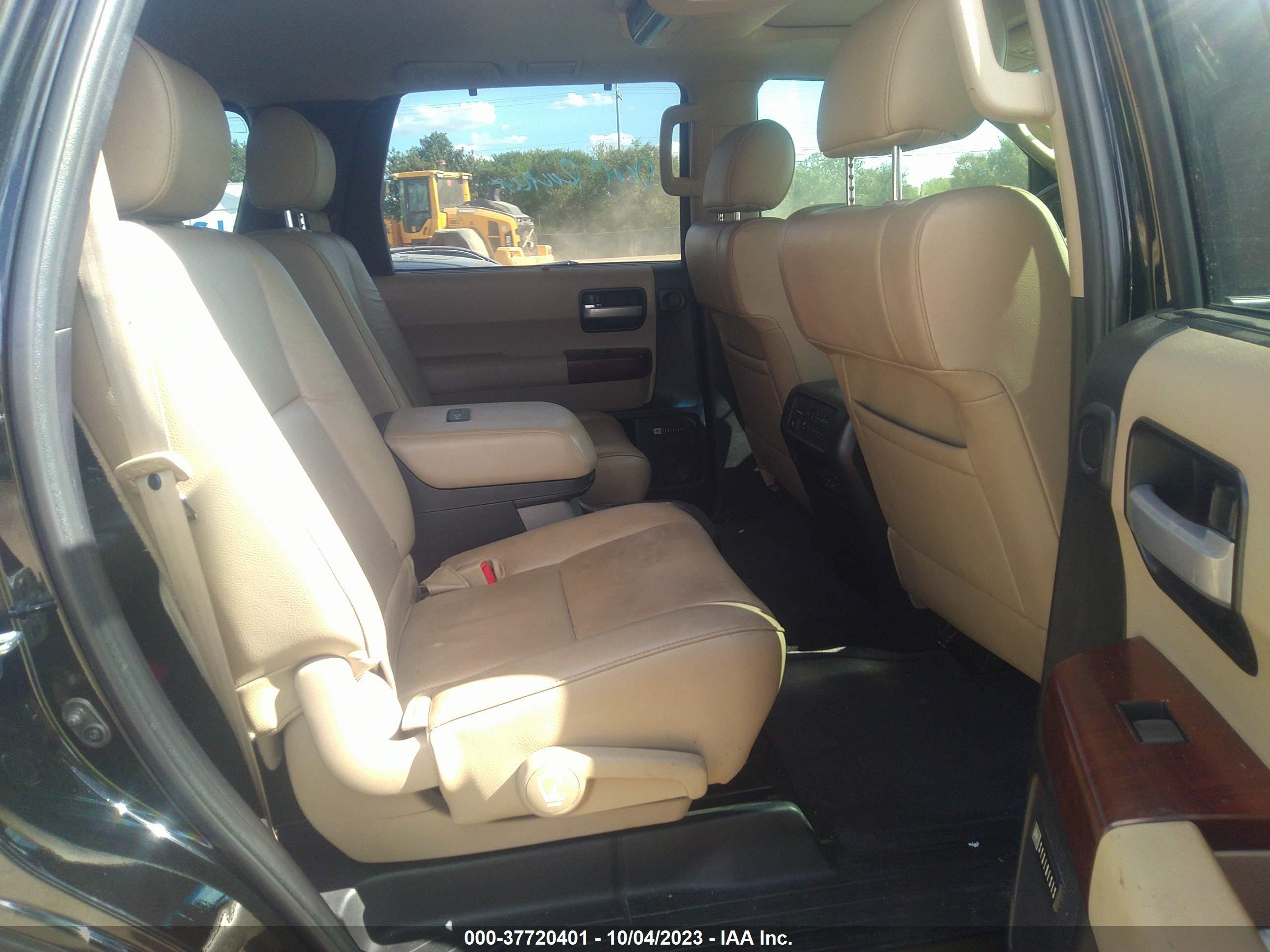 Photo 7 VIN: 5TDYY5G10FS060311 - TOYOTA SEQUOIA 