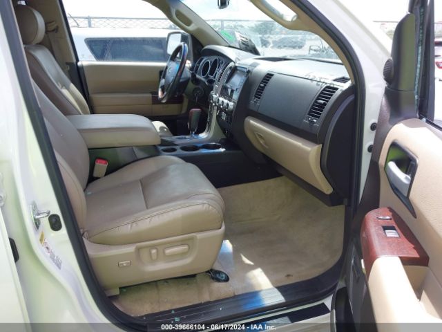 Photo 4 VIN: 5TDYY5G13BS031315 - TOYOTA SEQUOIA 