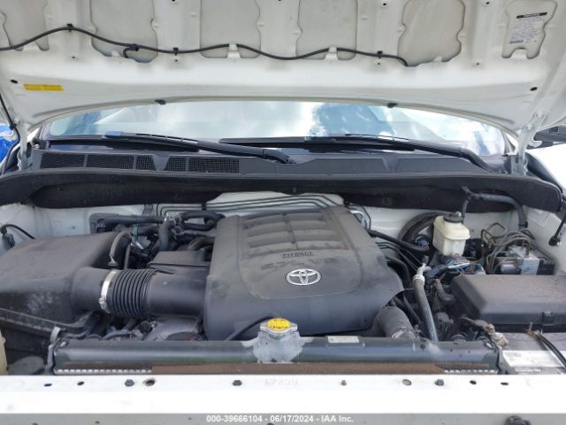 Photo 9 VIN: 5TDYY5G13BS031315 - TOYOTA SEQUOIA 