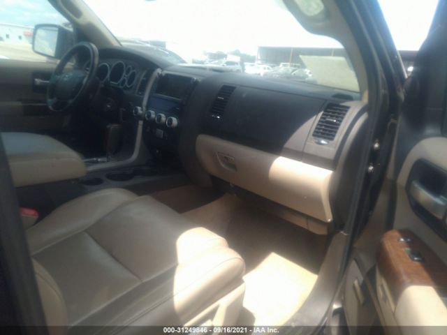 Photo 4 VIN: 5TDYY5G16AS027015 - TOYOTA SEQUOIA 