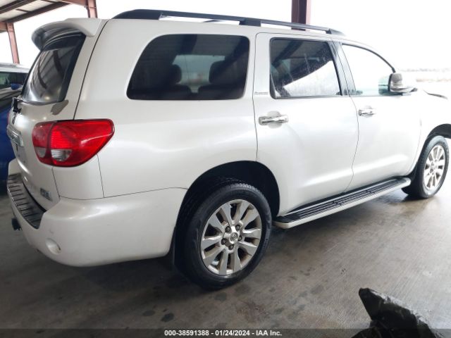 Photo 3 VIN: 5TDYY5G16BS033916 - TOYOTA SEQUOIA 