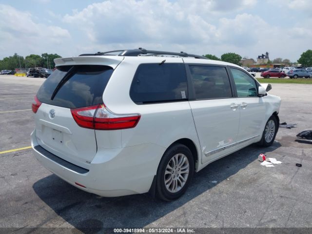 Photo 3 VIN: 5TDYZ3DC0HS797583 - TOYOTA SIENNA 