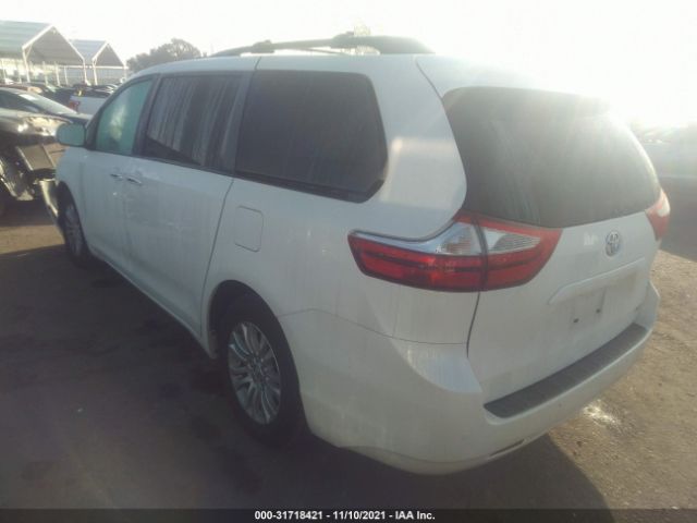 Photo 2 VIN: 5TDYZ3DC0HS811496 - TOYOTA SIENNA 