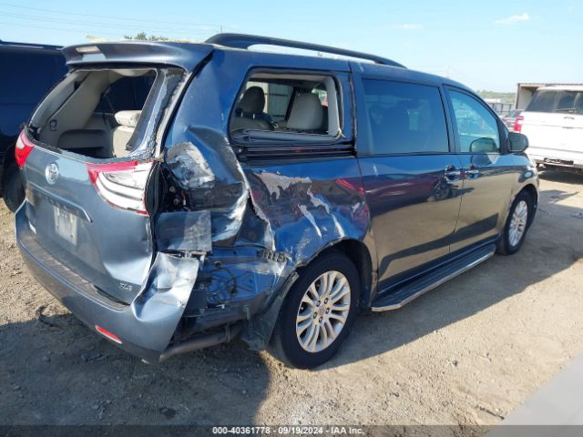 Photo 3 VIN: 5TDYZ3DC0HS833952 - TOYOTA SIENNA 