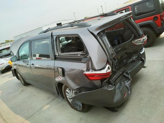 Photo 2 VIN: 5TDYZ3DC0HS837788 - TOYOTA SIENNA XLE 