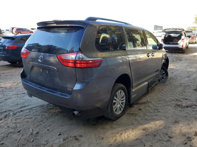 Photo 3 VIN: 5TDYZ3DC0HS839637 - TOYOTA SIENNA XLE 