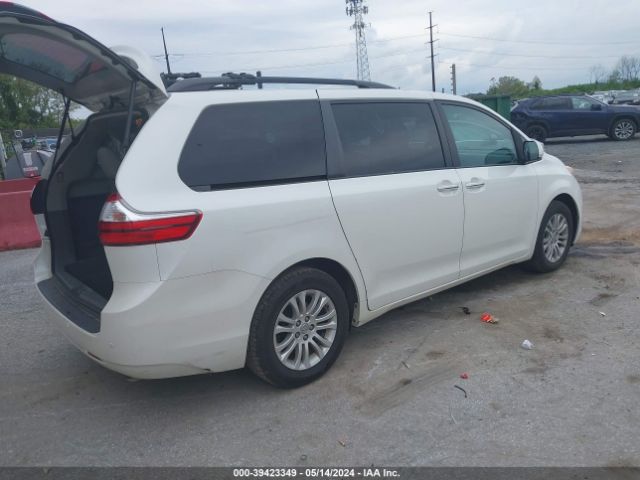 Photo 3 VIN: 5TDYZ3DC0HS851965 - TOYOTA SIENNA 