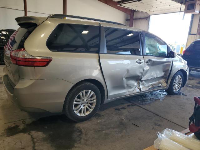 Photo 2 VIN: 5TDYZ3DC0HS857636 - TOYOTA SIENNA XLE 