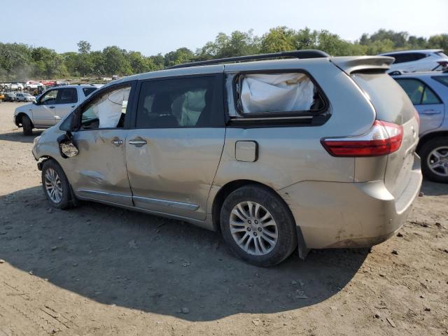 Photo 1 VIN: 5TDYZ3DC0HS857684 - TOYOTA SIENNA XLE 