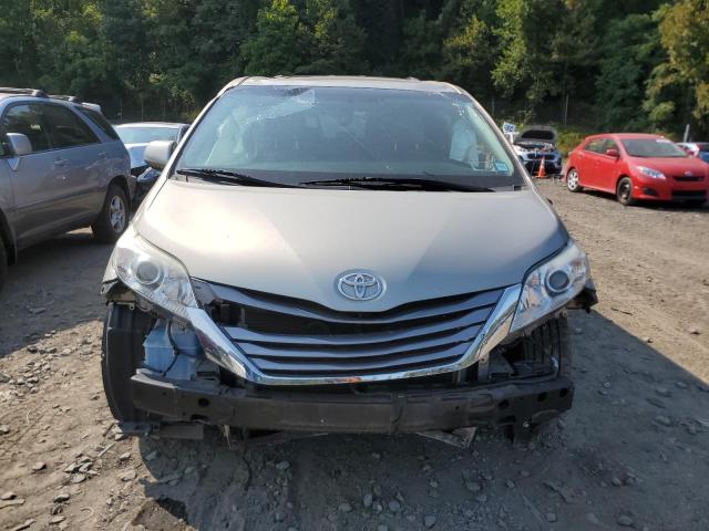 Photo 4 VIN: 5TDYZ3DC0HS857684 - TOYOTA SIENNA XLE 